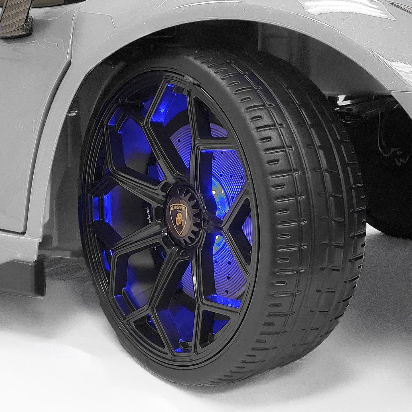 Lamborghini Aventador SVJ 24V Kids Ride-On Car with R/C Parental Remote | White